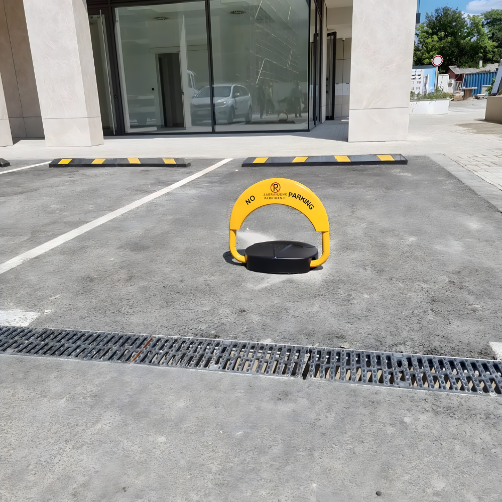 Automatska parking barijera sa daljinskim upravljačem