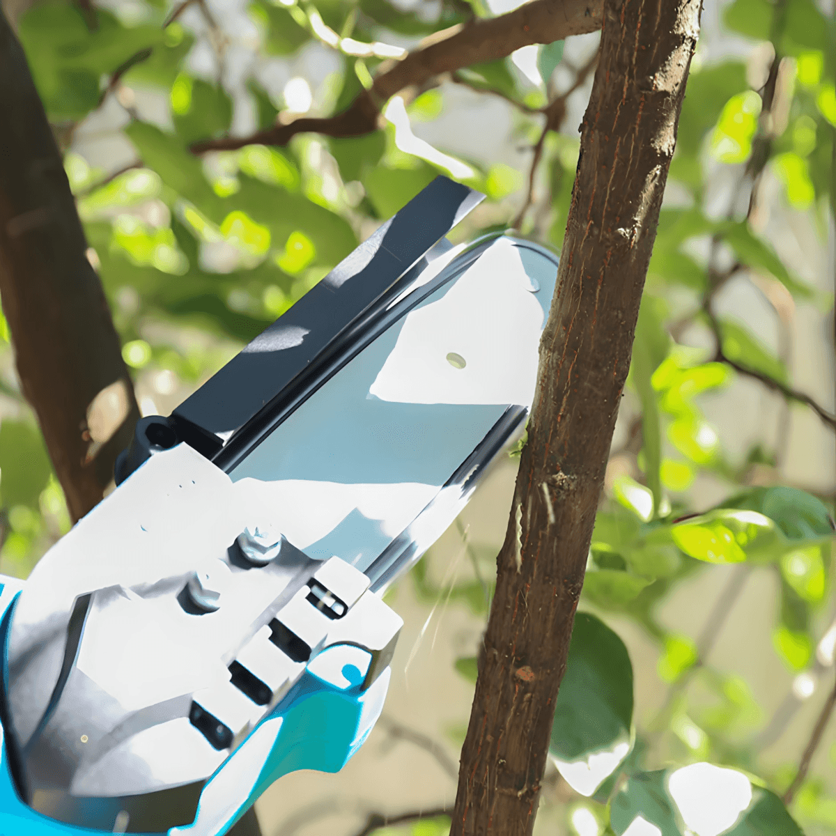 Električna pila za drva + 2 baterije u setu